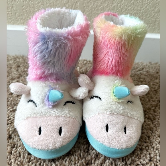 totes Other - Totes Unicorn Faux Fur Rainbow Plush Slipper Boots | Kids 9–10